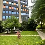 アパート Headline