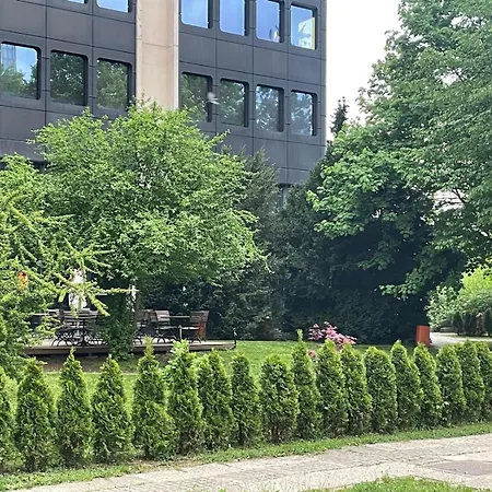 アパート Headline