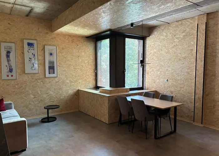 Apartment Headline *